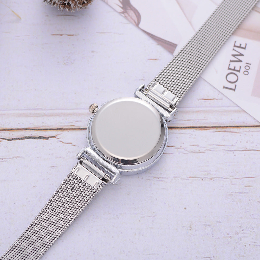 Roman numeral noble quartz watch